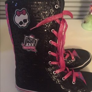 Monster High lace up boots